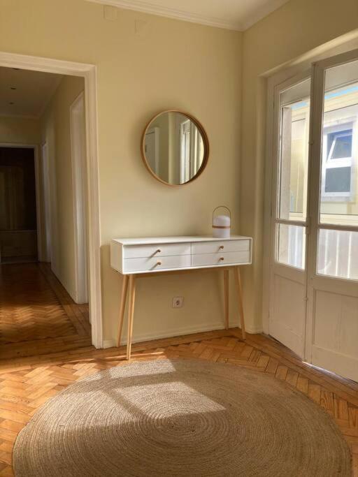 Apartamento Bem Localizado Para Familias & Amigos Lejlighed Lisboa Eksteriør billede
