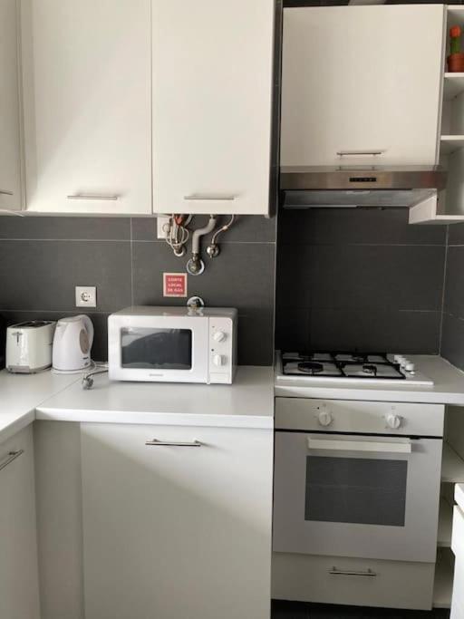 Apartamento Bem Localizado Para Familias & Amigos Lejlighed Lisboa Eksteriør billede