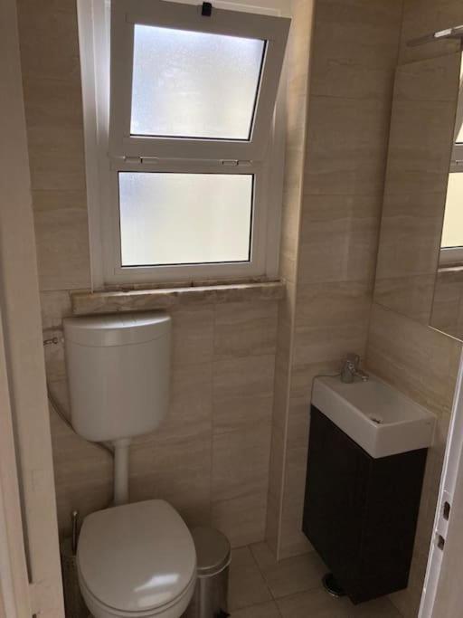 Apartamento Bem Localizado Para Familias & Amigos Lejlighed Lisboa Eksteriør billede